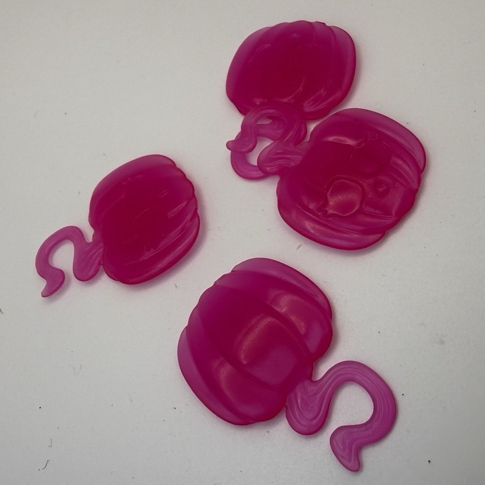 Monster High Deadluxe School Catacombs Playset Replacement Parts PUMPKIN ACC